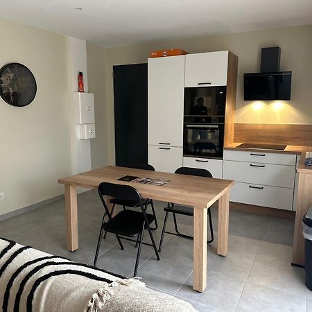 Maison T3 Dans Un Village Calme Saint-Mitre-les-Remparts Exterior photo
