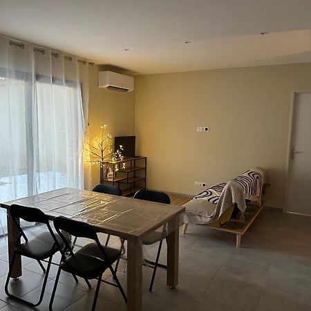 Maison T3 Dans Un Village Calme Saint-Mitre-les-Remparts Exterior photo