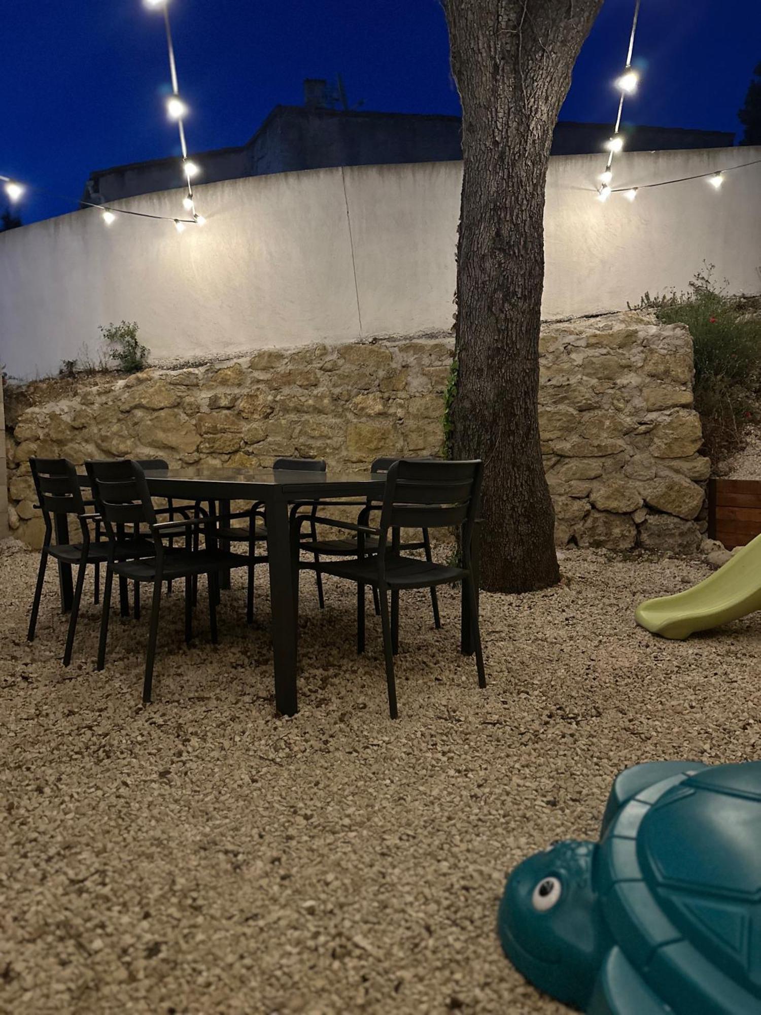 Maison T3 Dans Un Village Calme Saint-Mitre-les-Remparts Exterior photo