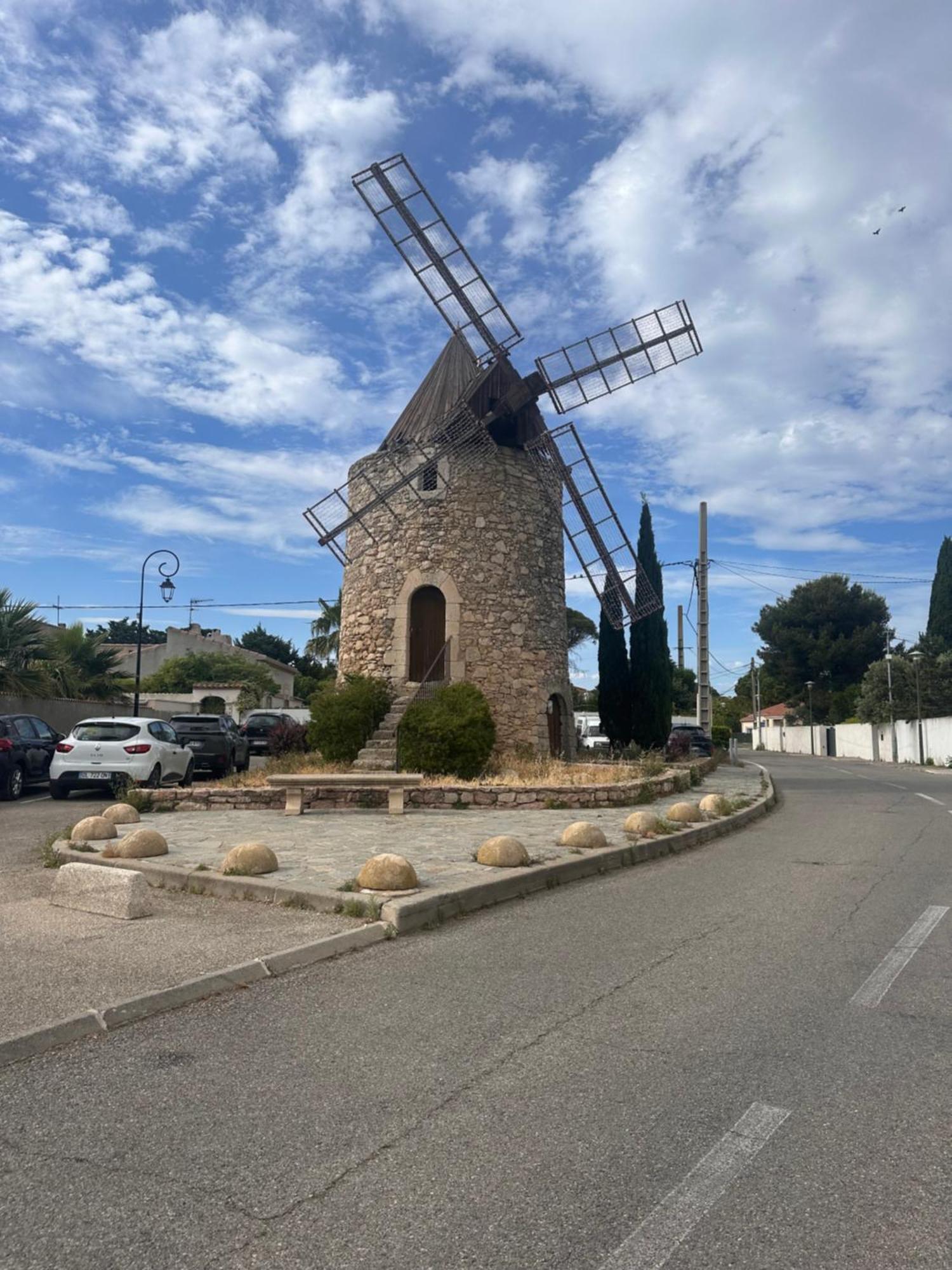 Maison T3 Dans Un Village Calme Saint-Mitre-les-Remparts Exterior photo