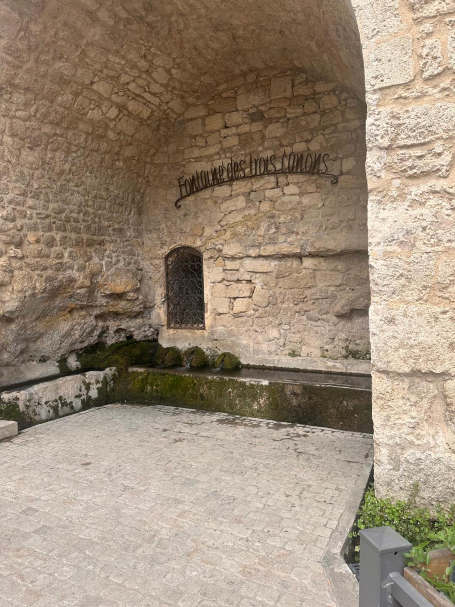 Maison T3 Dans Un Village Calme Saint-Mitre-les-Remparts Exterior photo